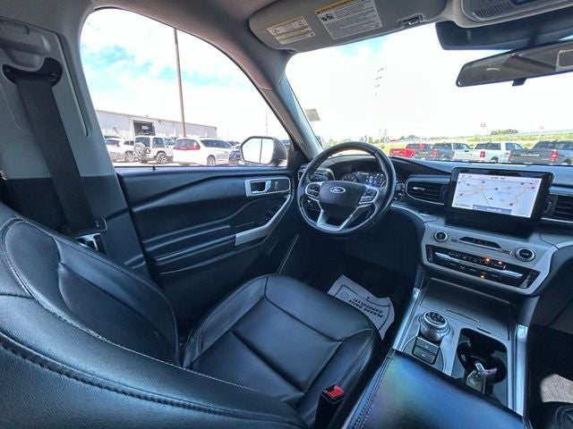 2023 Ford Explorer XLT 4WD