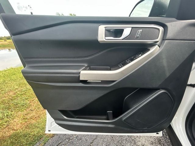 2023 Ford Explorer XLT 4WD