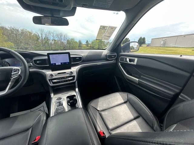 2023 Ford Explorer XLT 4WD