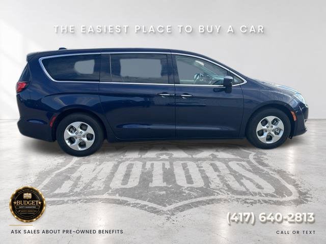 2017 Chrysler Pacifica Hybrid Touring Plus