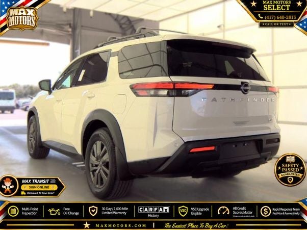 2022 Nissan Pathfinder SV
