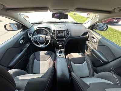 2014 Jeep Cherokee Sport