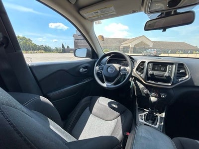 2014 Jeep Cherokee Sport