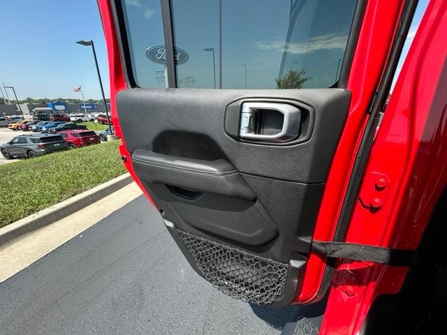 2020 Jeep Wrangler Unlimited Sahara 4WD