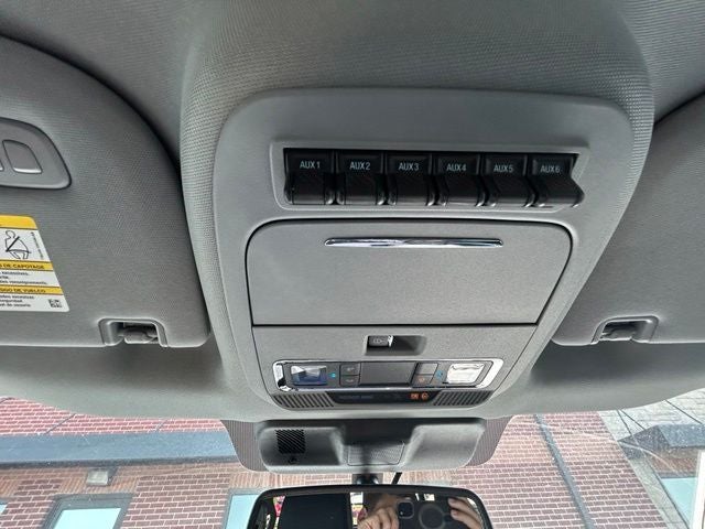 2025 Ford F-350SD Lariat DRW 4WD