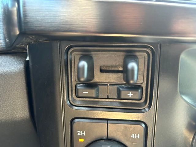 2025 Ford F-350SD Lariat DRW 4WD