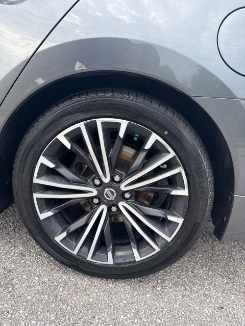 2017 Nissan Maxima Platinum