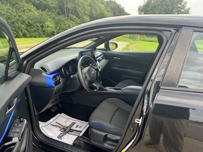 2021 Toyota C-HR XLE