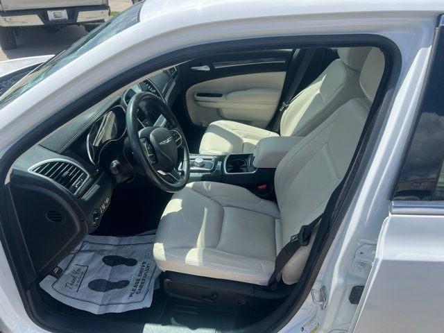 2020 Chrysler 300 Touring