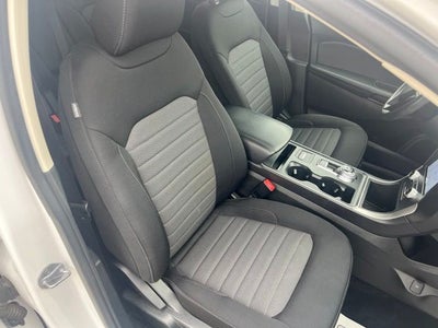 2022 Ford Edge SE