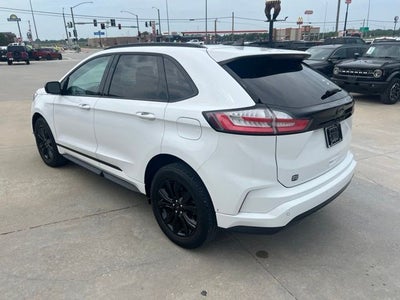 2022 Ford Edge SE
