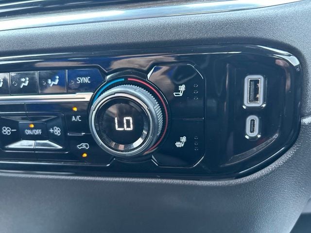 2024 Chevrolet Silverado 1500 LT Texas Edition