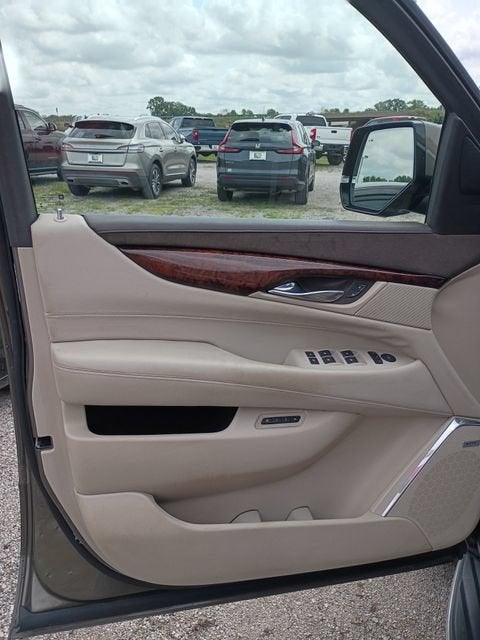 2015 Cadillac Escalade Luxury