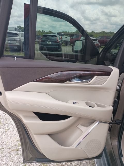 2015 Cadillac Escalade Luxury