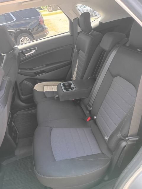 2021 Ford Edge SE