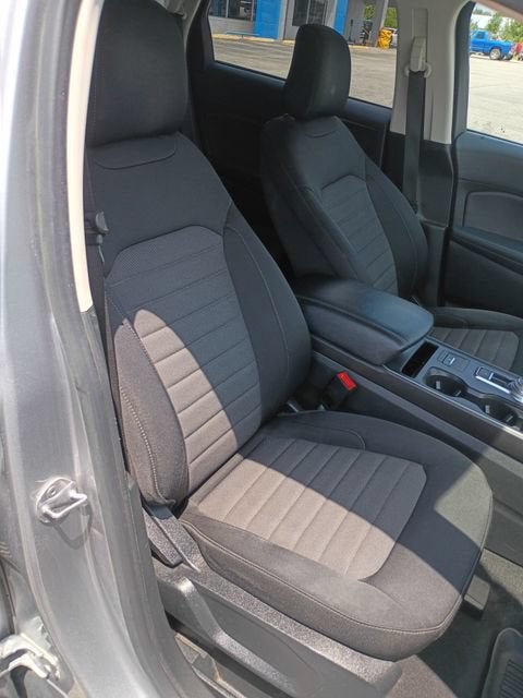 2021 Ford Edge SE