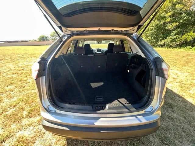 2021 Ford Edge SE
