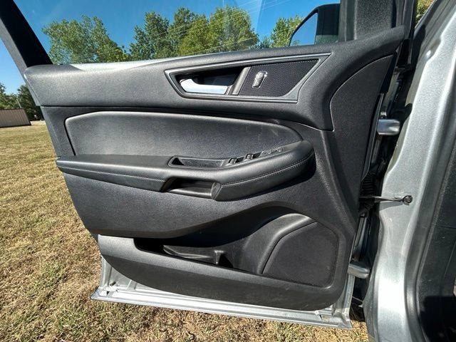 2021 Ford Edge SE