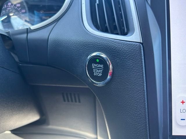 2021 Ford Edge SE