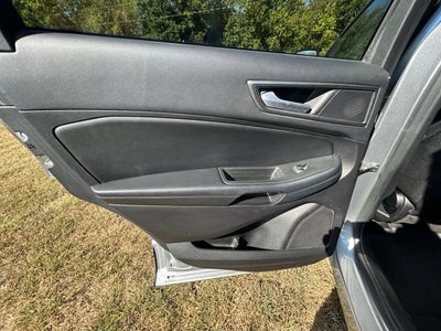 2021 Ford Edge SE