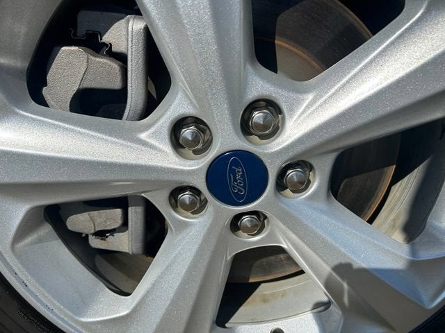 2021 Ford Edge SE