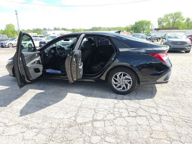 2025 Hyundai Elantra Hybrid Blue